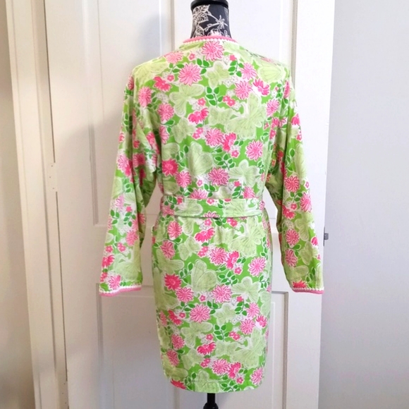 🪷VERY RARE Lilly Pulitzer🪷 - Green/Pink Butterfly/Flower Robe - Picture 2 of 16